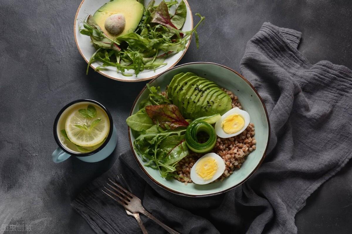 各种水果的营养和功效大全?（常见水果的营养和功效）