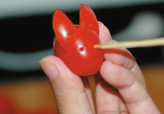 简单易学的创意水果拼盘做法(及多种水果切法)