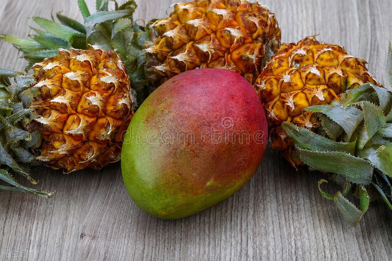 各种水果的营养和功效大全?（常见水果的营养和功效）