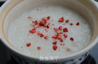 锅盖爆胎草莓粥在阳台跳舞,锅盖wer与爆胎草莓粥