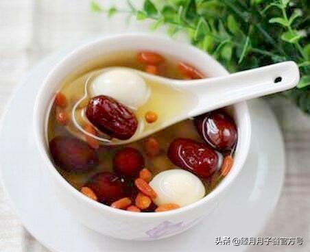 小月子吃什么不但可以补也不会胖（小月子可以吃什么减肥还丰胸?）